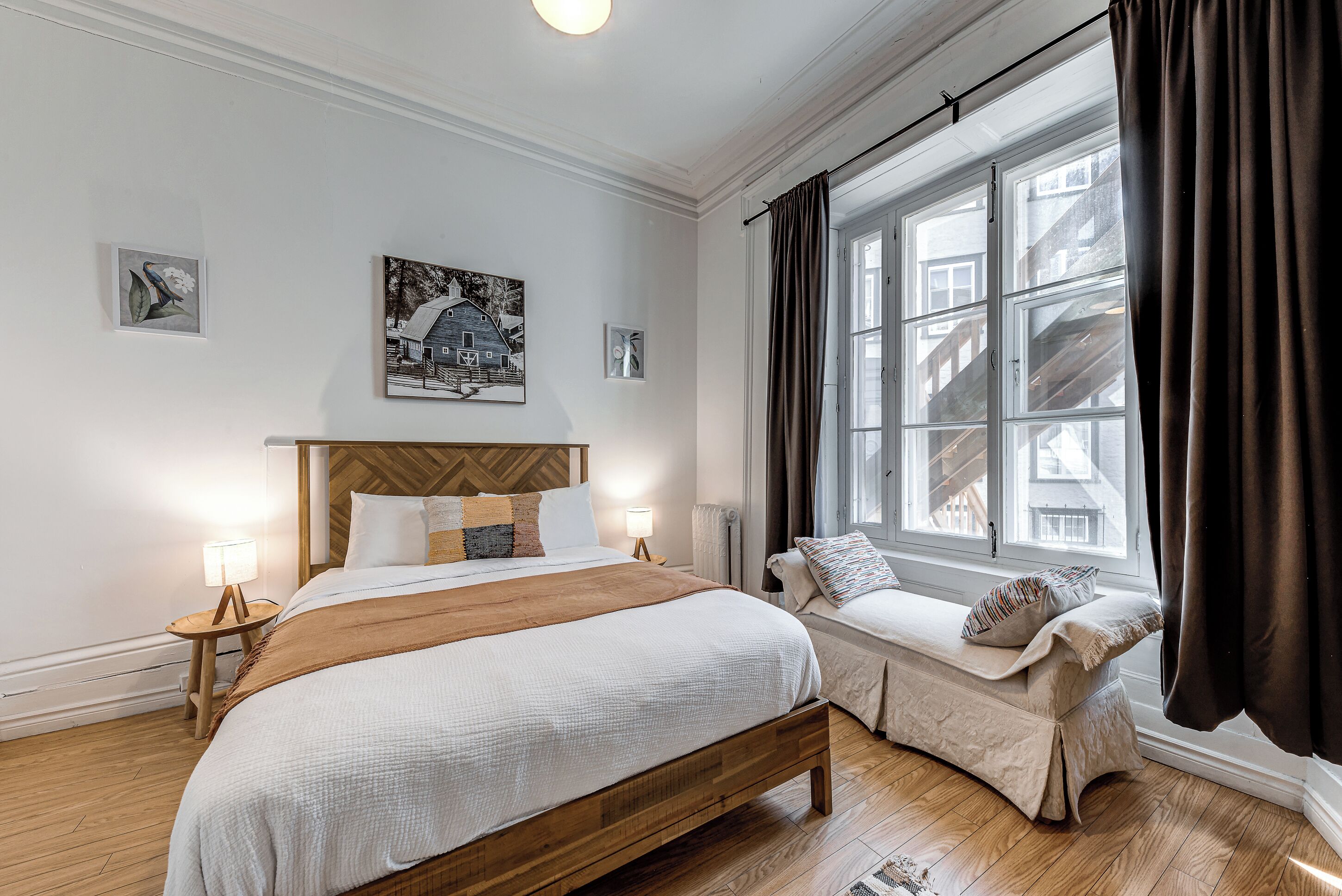 Standard Room, 1 Queen Bed | Iron/ironing board, free WiFi, bed sheets
