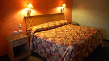 Bureau, fer et planche Ă  repasser, Wi-Fi gratuit