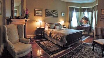 Classic Room, 1 Queen Bed, Fireplace (Wilson Room) | Individually decorated, individually furnished, desk, iron/ironing board