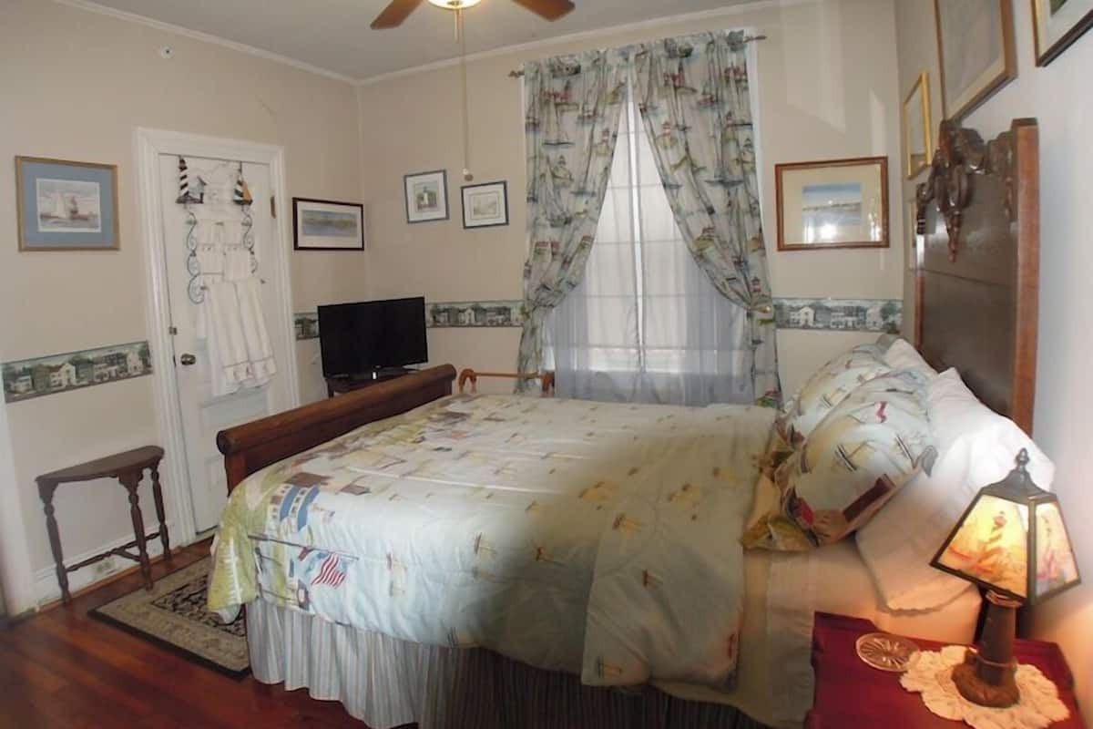 傳統客房, 共用浴室 (Newport Room) | 書桌、熨斗/熨衫板、免費 Wi-Fi、獨特設計