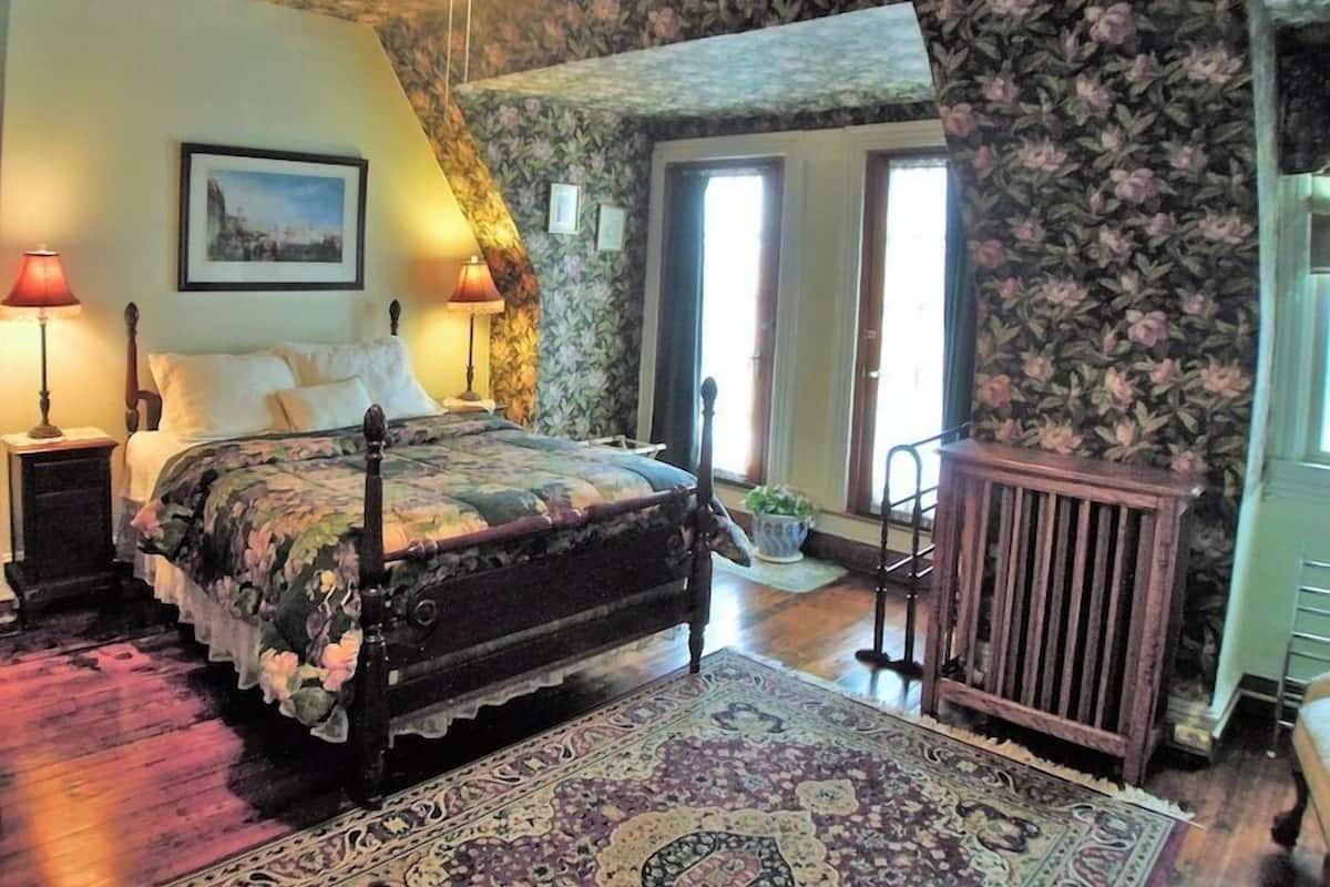 Decoración personalizada, muebles diferentes y escritorio