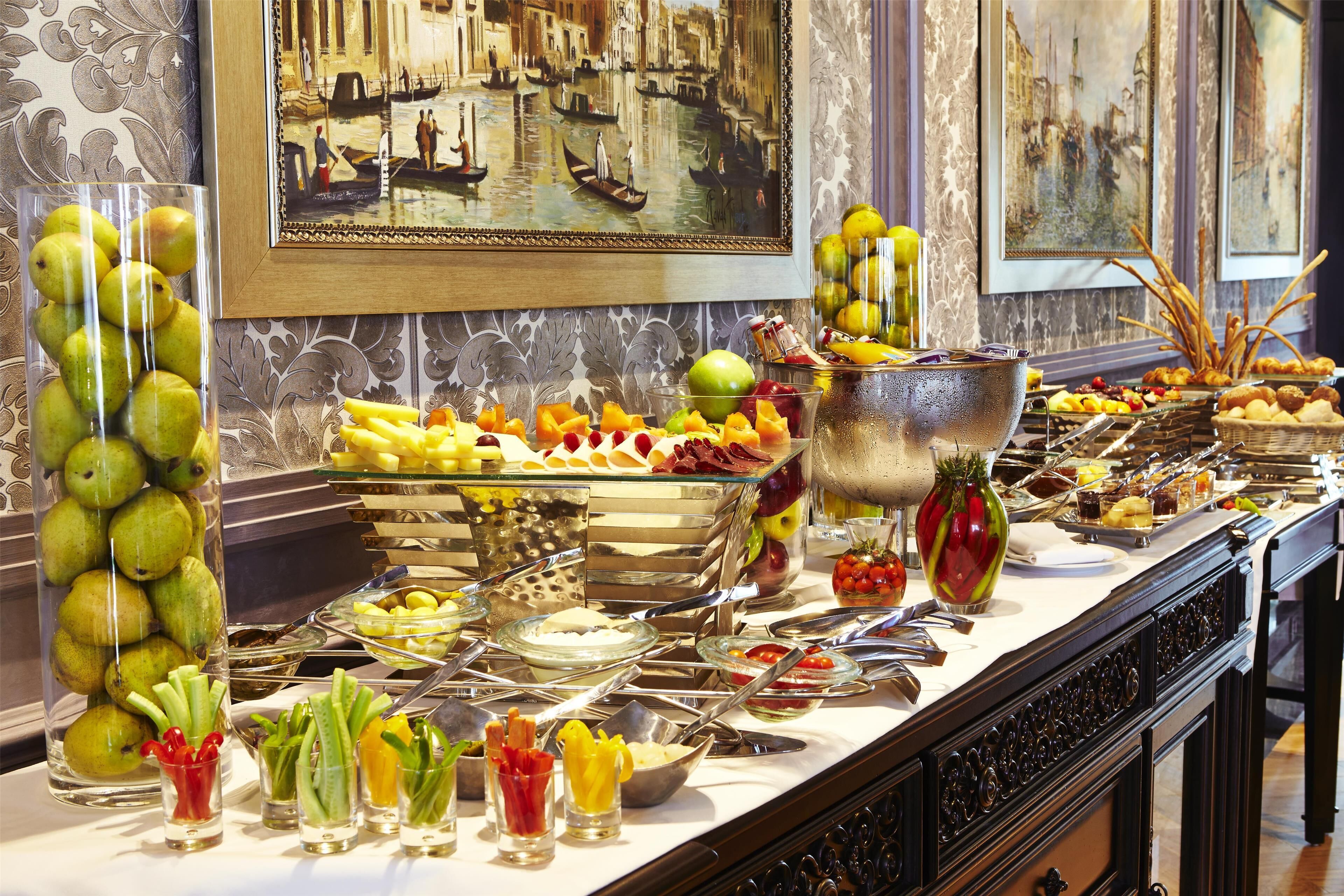 daily buffet breakfast for a fee