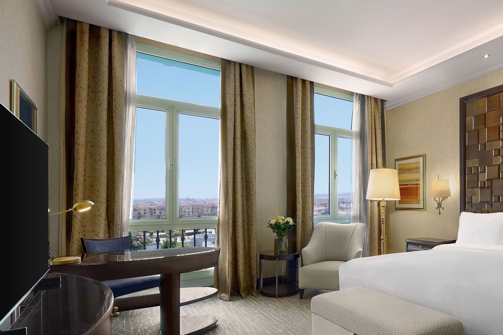Hypo-allergenic bedding, minibar, in-room safe, individually decorated