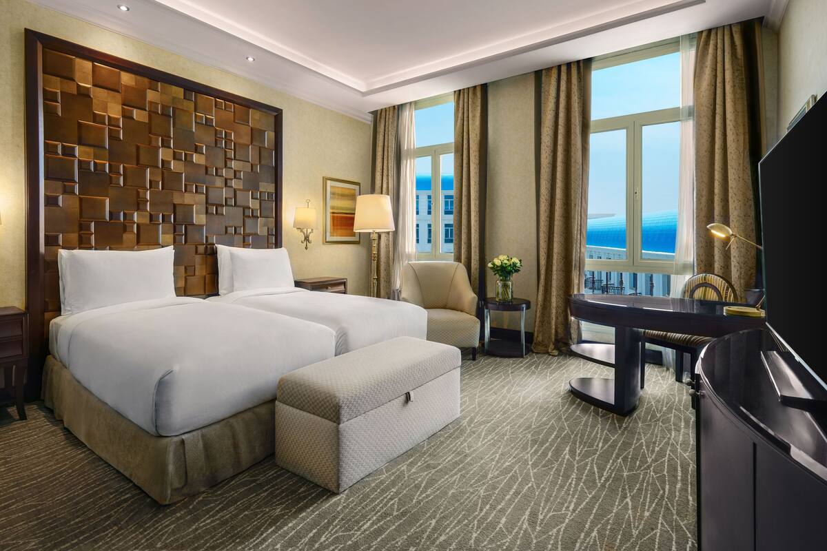 Hypo-allergenic bedding, minibar, in-room safe, desk