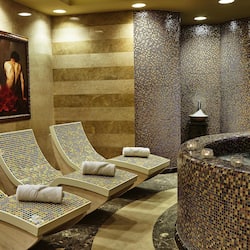 Espace de soins pour les couples, sauna, hammam, soins corporels
