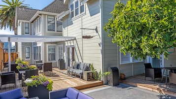 Zimmer, 1 Queen-Bett | Ausblick vom Zimmer