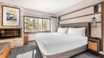 1 Bedroom - King Suite with Sofabed | In-room safe, blackout curtains, free cots/infant beds, bed sheets