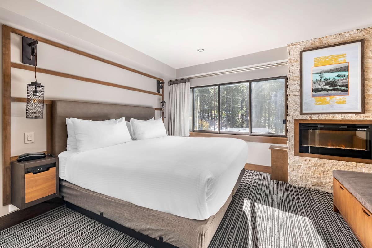 In-room safe, blackout curtains, free cots/infant beds, bed sheets