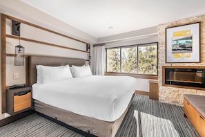 Safe på rommet, blendingsgardiner, barnesenger (inkludert) og sengetøy