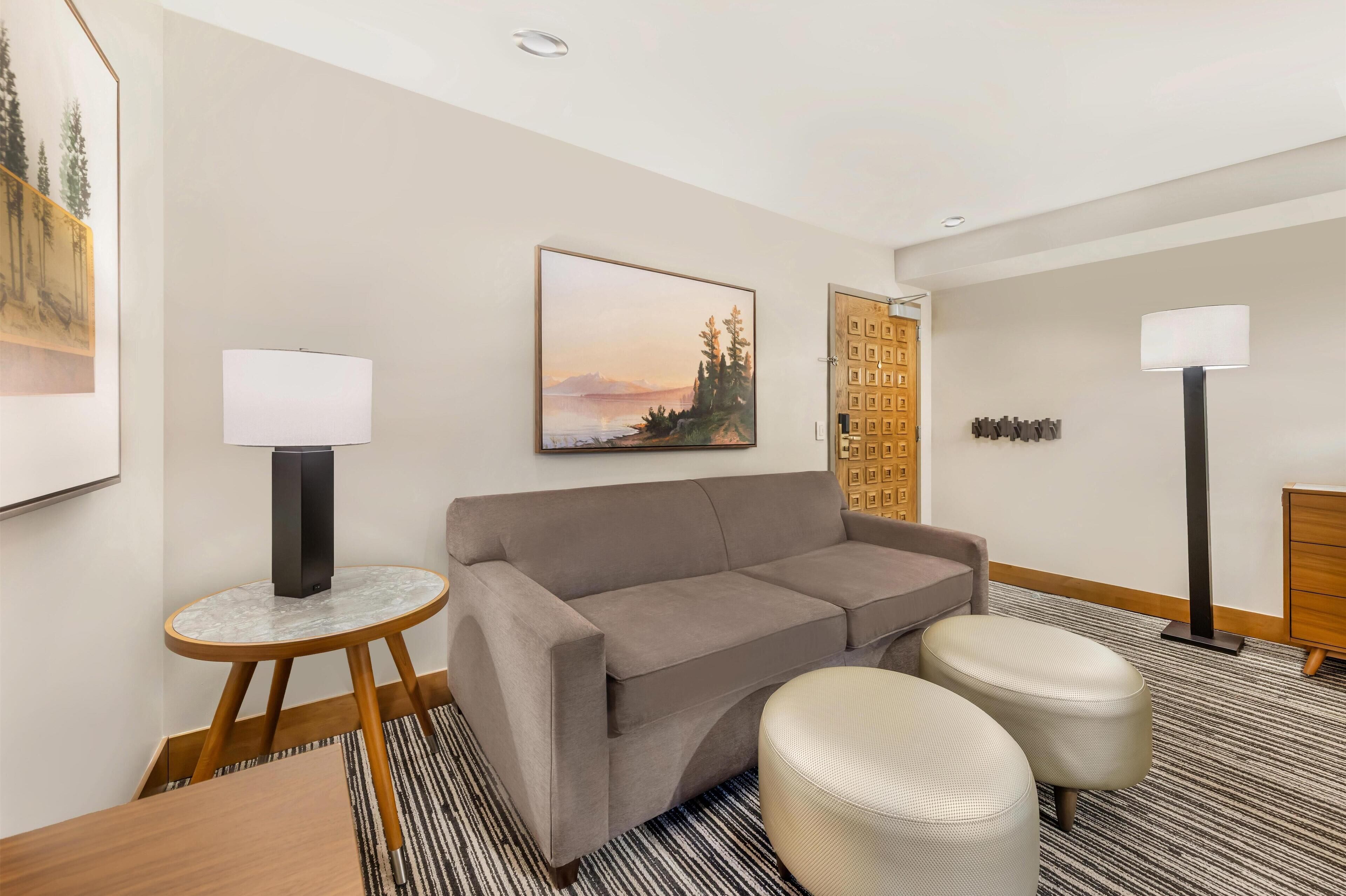 Een 58-inch flatscreentelevisie met kabelzenders en televisie