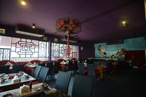 Free breakfast - Centro CNX (Chiang Mai)