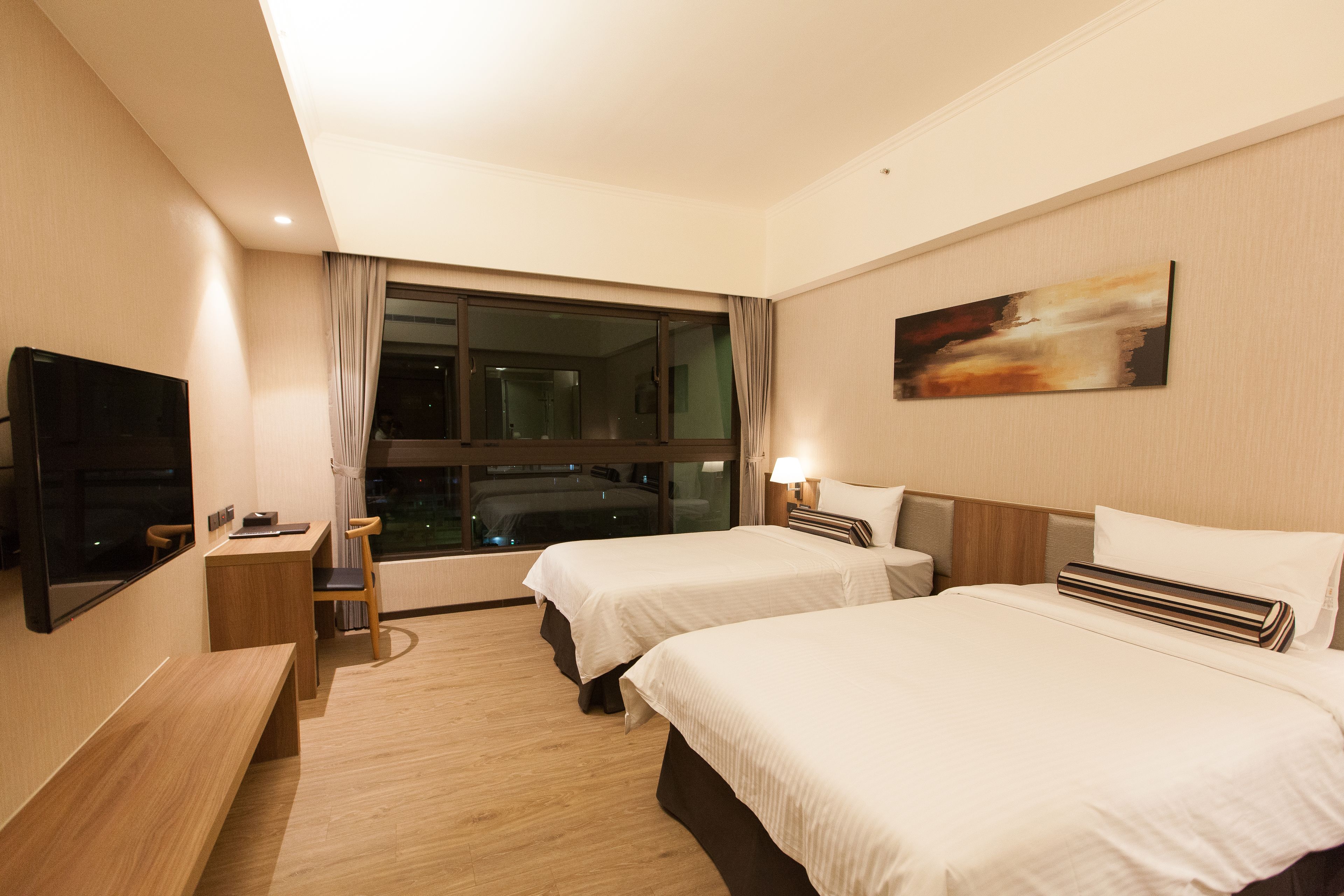 standard twin room | free minibar, in-room safe, blackout curtains, free cots/infant beds