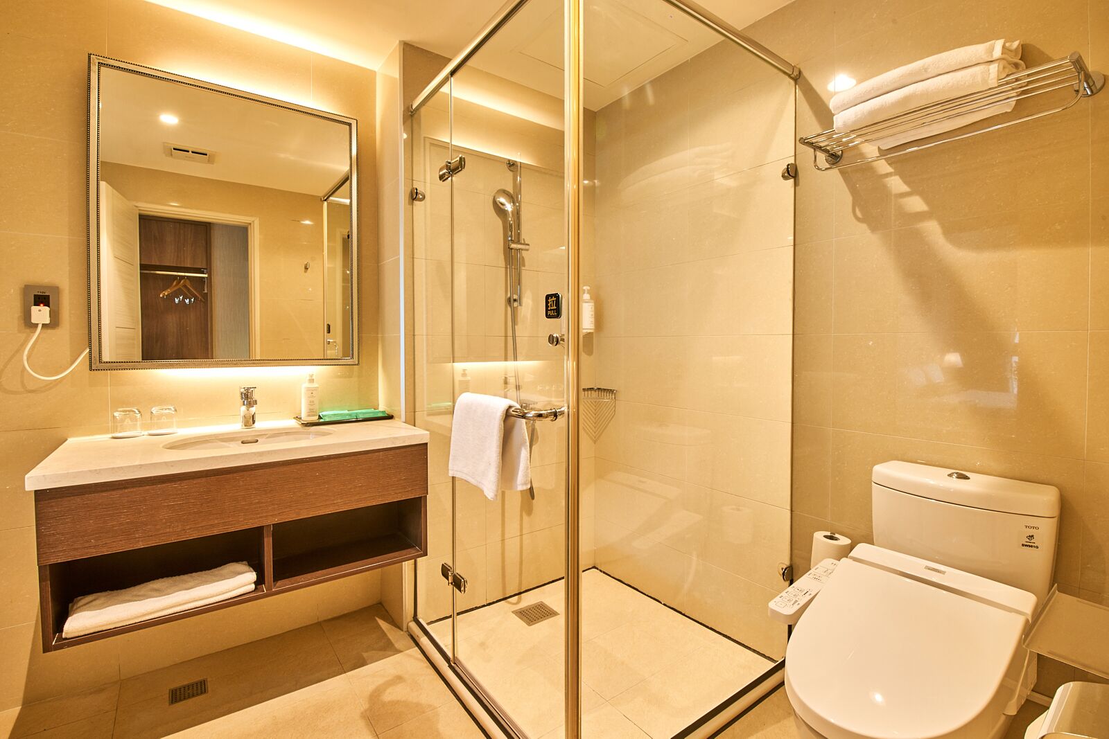 shower, free toiletries, hair dryer, slippers