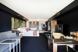 슈피리어 더블룸, 퀸사이즈침대 1개, 금연, 바다 전망 (Modern Corner, 43sqm) | 고급 침구, 오리/거위털 이불, 필로우탑 침대, 무료 미니바