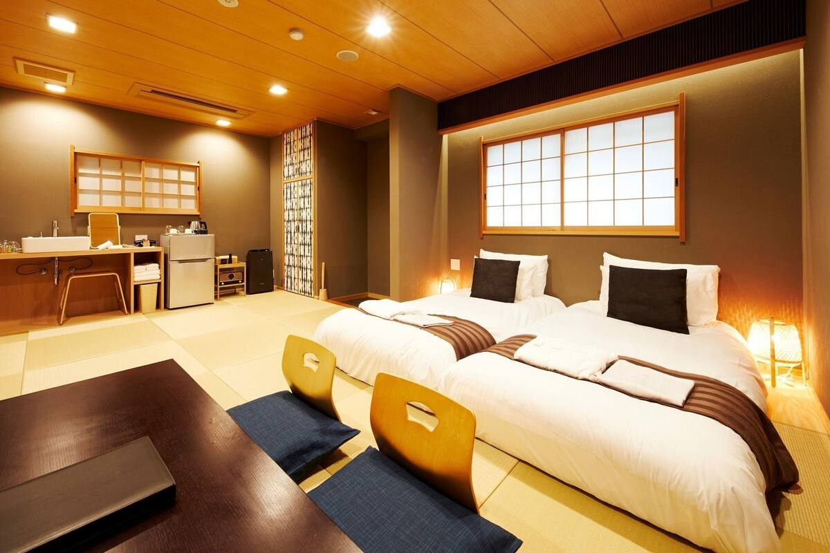 Ropa de cama de alta calidad, cubrecamas y colchones con pillow-top