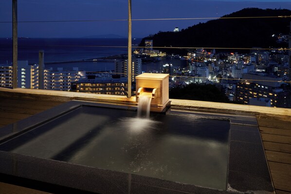 Villa – executive, 1 kingsize-seng, ikke-røyk, havutsikt (Atype,48sqm,open-air hot spring bath) | Terrasse/patio