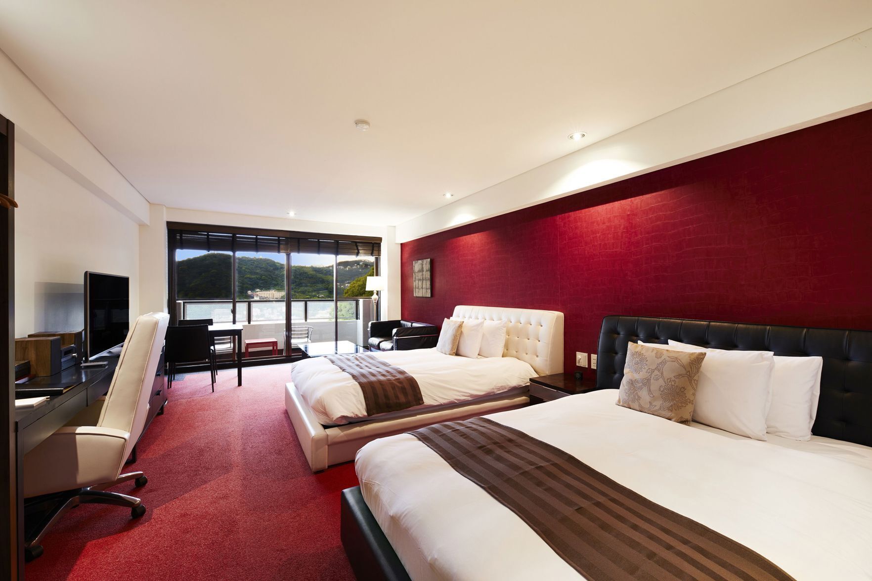 Ropa de cama de alta calidad, cubrecamas y colchones con pillow-top 