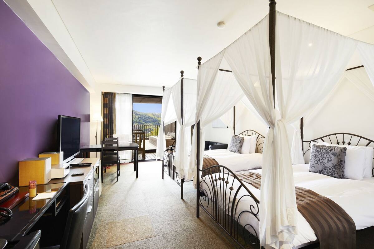 Ropa de cama de alta calidad, cubrecamas y colchones con pillow-top