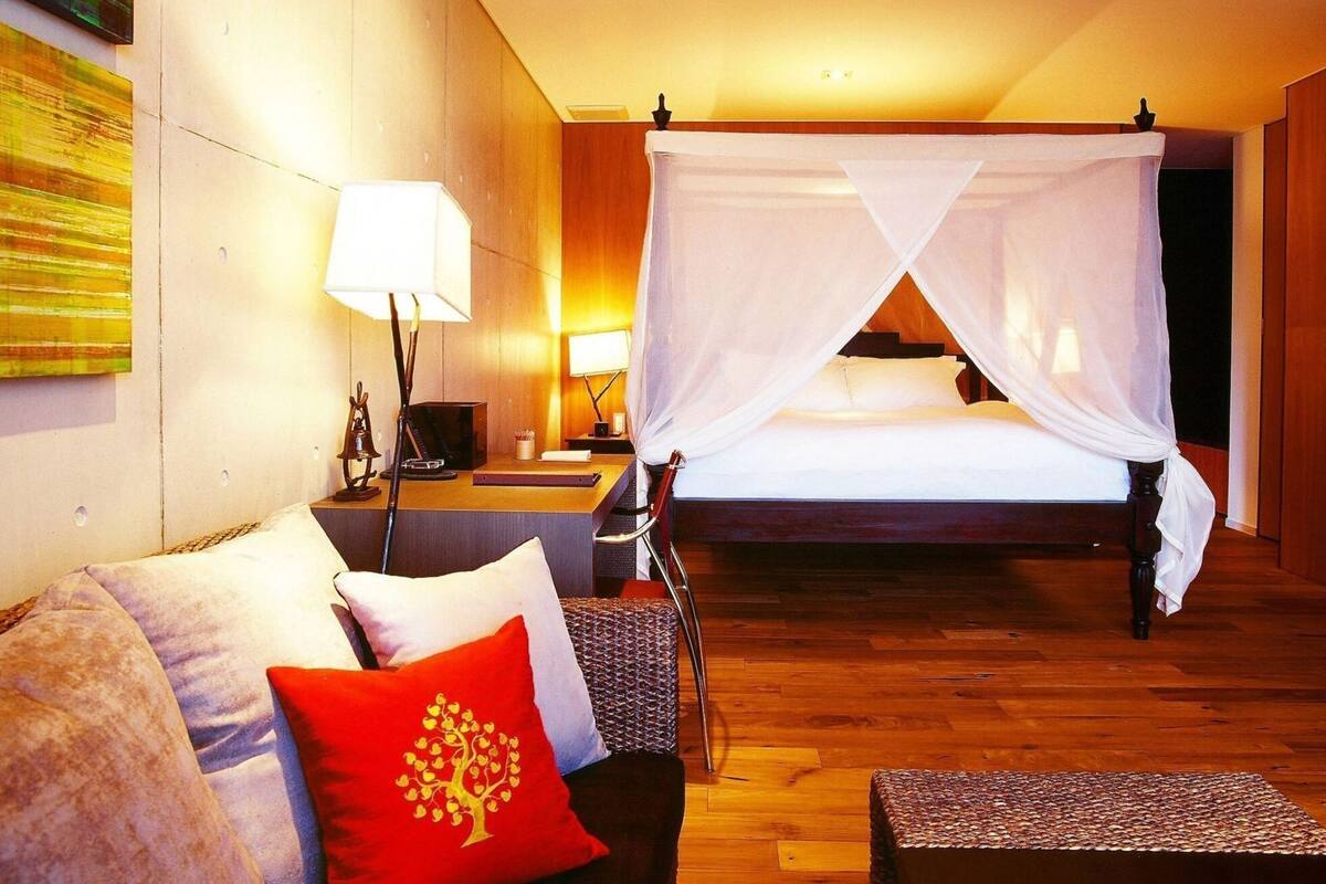 Ropa de cama de alta calidad, cubrecamas y colchones con pillow-top