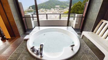 Resort Jacuzzi Twin Room (55sqm) | Bathroom | Designer toiletries, hair dryer, bathrobes, slippers