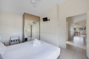 Deluxe Cabin - Sleeps 5 - Accessible - Dog Friendly | Iron/ironing board, bed sheets