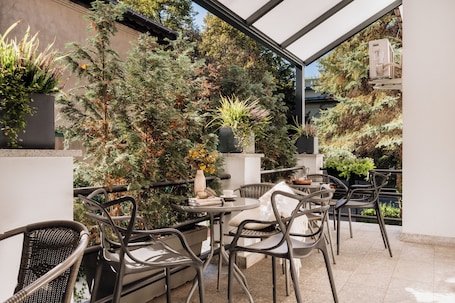 Terrace/patio. Hotel Grottger Boutique Hotel