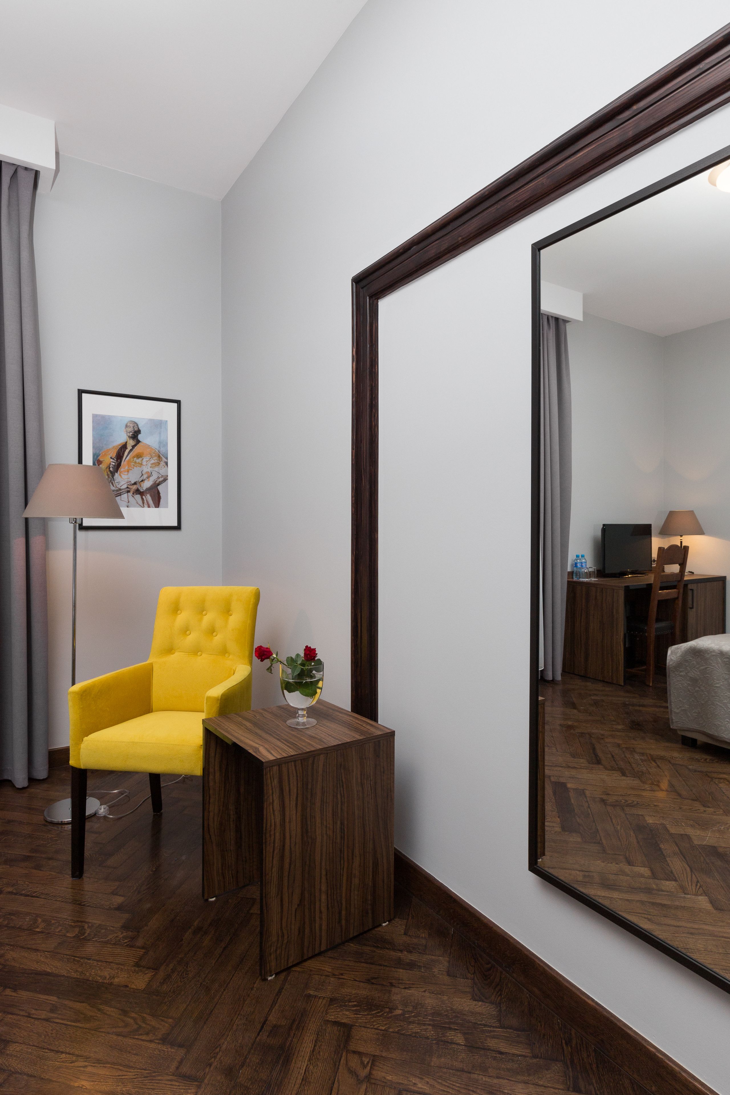 superior double room | minibar, in-room safe, individually decorated, desk