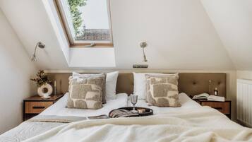 Standard Double or Twin Room | Minibar, in-room safe, individually decorated, desk