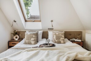 Standard Double or Twin Room | Minibar, in-room safe, individually decorated, desk