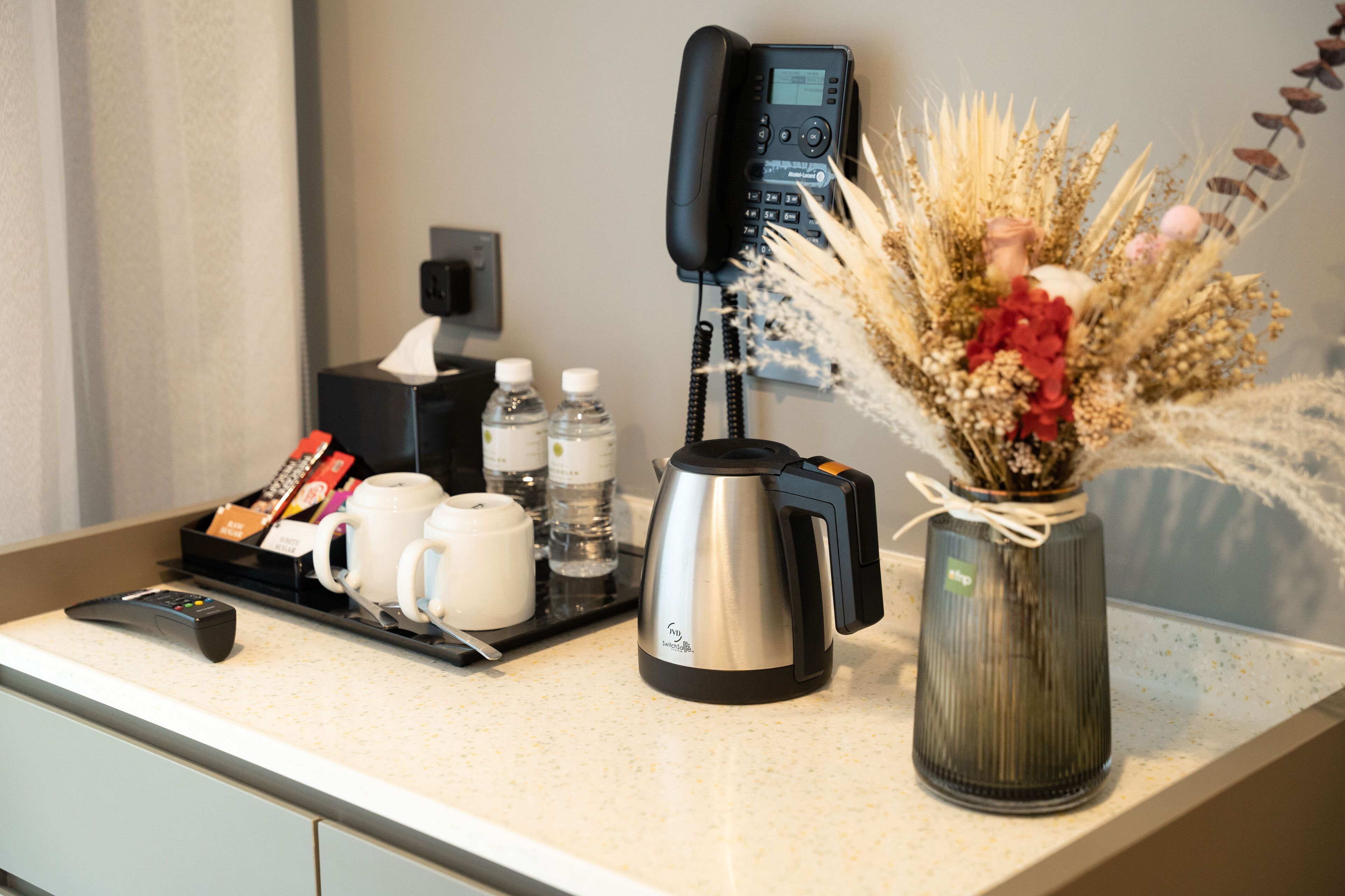 executive premier king (new wing) | hypo-allergenic bedding, minibar, in-room safe, blackout curtains