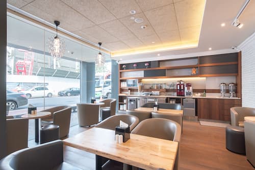 Bar lounge
