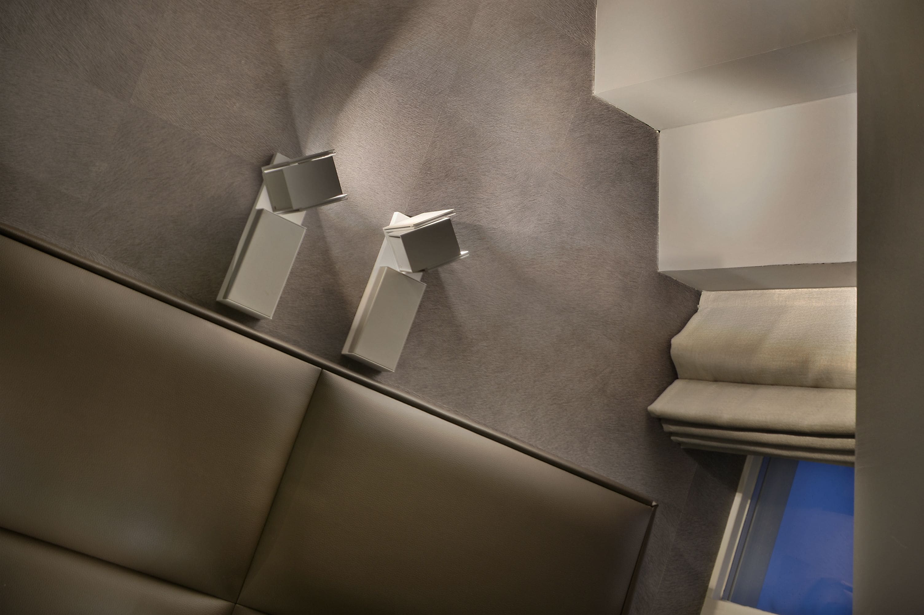 basic twin room, 2 single beds | premium bedding, minibar, in-room safe, desk