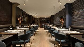 Daily buffet breakfast (EUR 17.50 per person)