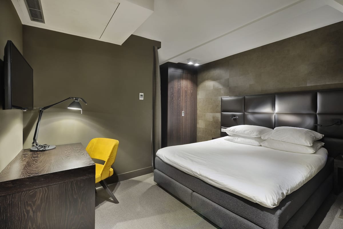 Comfort Double Room, 1 Double Bed | Premium bedding, minibar, in-room safe, desk