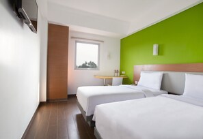 Smart Room Twin | In-room safe, desk, iron/ironing board, free WiFi
