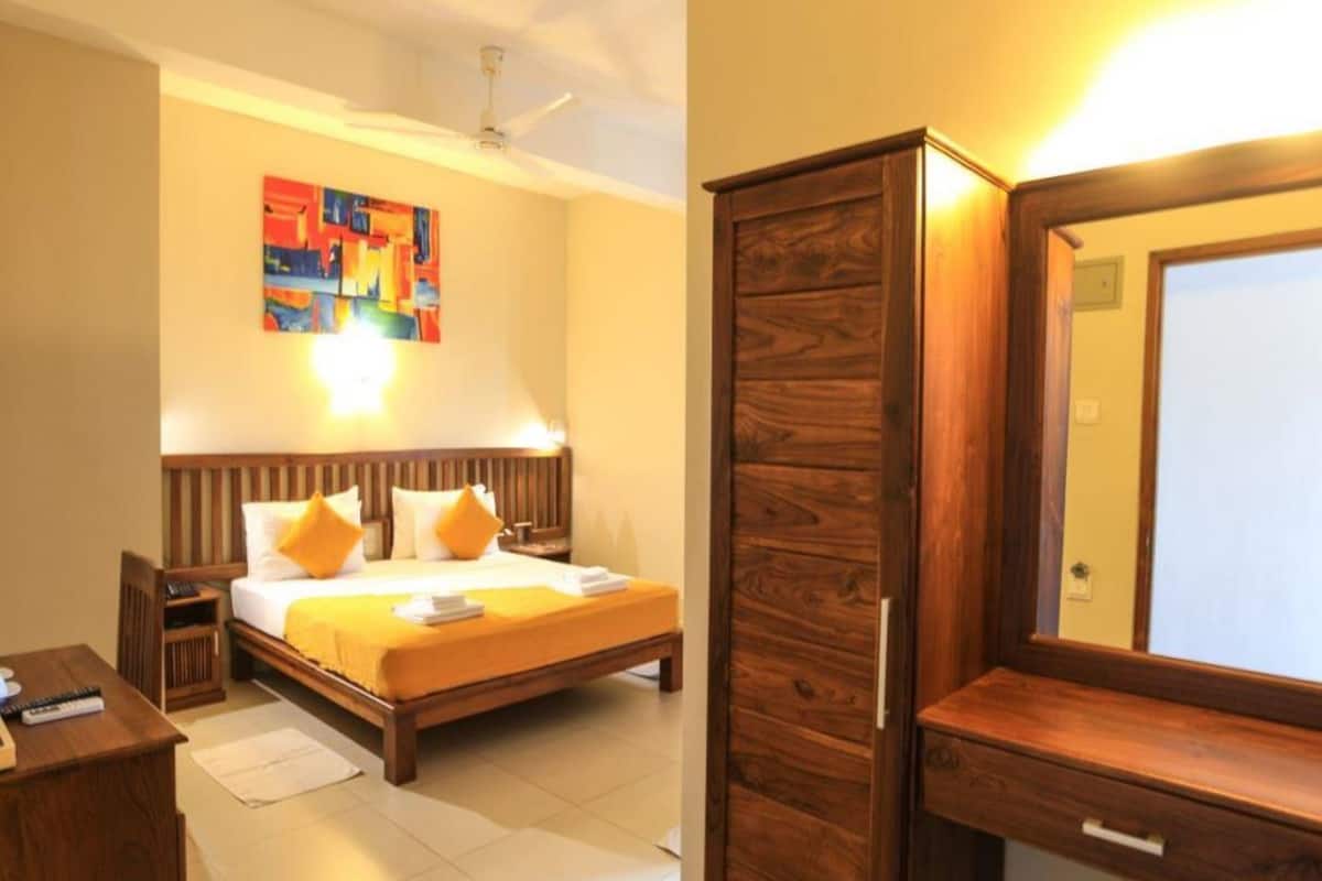 In-room safe, desk, blackout curtains, soundproofing