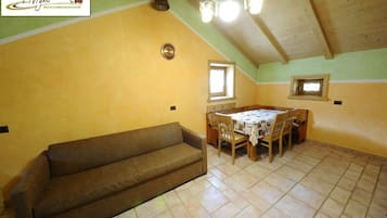 Exclusive Apartment | Dining room