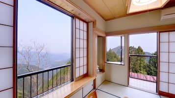 Japanese Western Room, Shared Bathroom, City View | Iron/ironing board