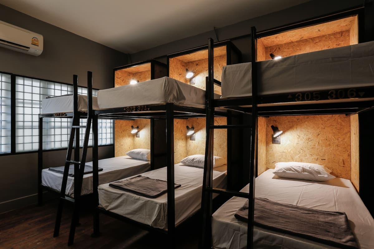 Superior Mixed Hexacyclists Dormitory | Luxe beddengoed, een minibar, verduisterende gordijnen, gratis wifi