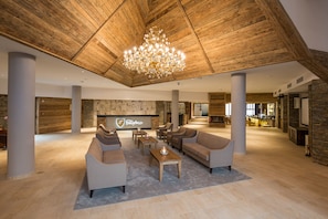 Check-in/check-out kiosk