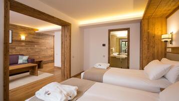 Minibar, in-room safe, desk, blackout drapes