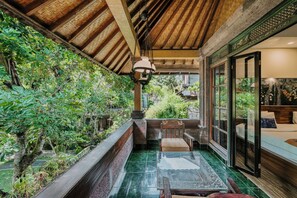 Superior Room | Terrace/patio - Dewangga Ubud (Ubud)