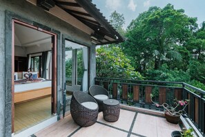 Superior Room with pool view | Balcony - Dewangga Ubud (Ubud)