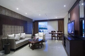 Télévision à écran plat de 21 pouces avec chaînes par câble, télévision