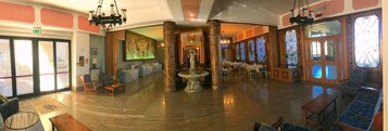Desayuno buffet incluido todos los días 