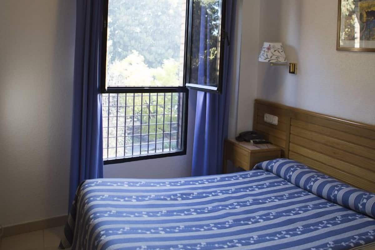 double room | desk, blackout curtains, iron/ironing board, free cots/infant beds
