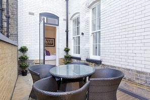 Apartment | Terrace/patio