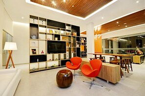 TV màn hình phẳng 