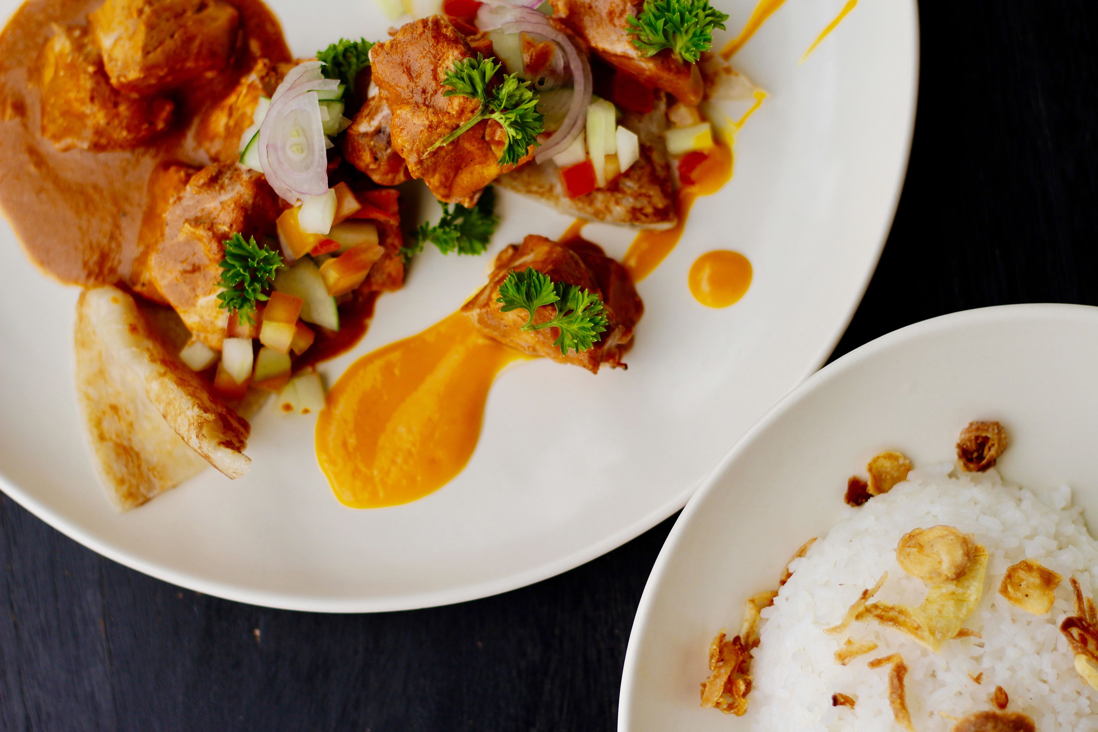 供應早餐、午餐、晚餐；多國菜