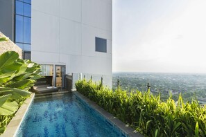 1 bedroom, premium bedding, down comforters, memory foam beds - Alila Solo, Java (Surakarta)